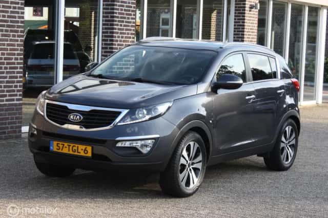 Kia Sportage (2012) thumbnail 3