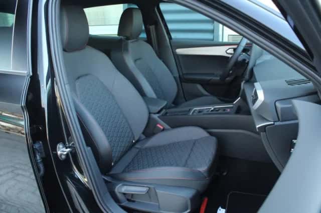 SEAT Leon (2025) thumbnail 15
