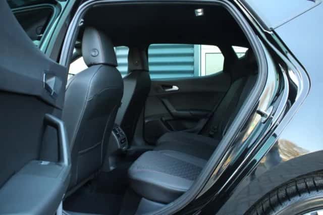 SEAT Leon (2025) thumbnail 18