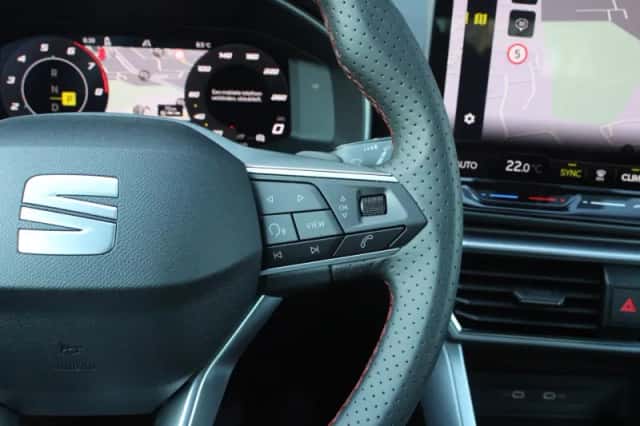 SEAT Leon (2025) thumbnail 23