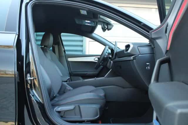 SEAT Leon (2025) thumbnail 27