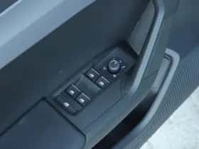SEAT Leon (2025) thumbnail 32