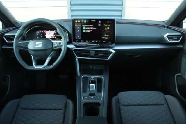 SEAT Leon (2025) thumbnail 5