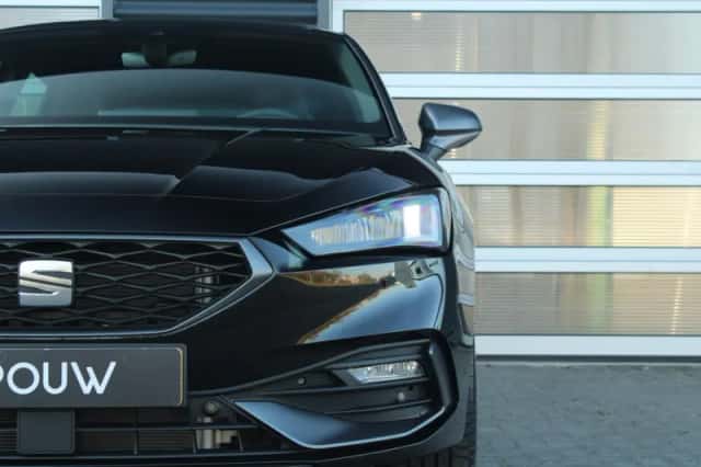 SEAT Leon (2025) thumbnail 7