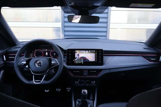 Škoda Kamiq (2025) thumbnail 5