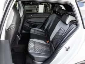 Volkswagen Golf (2024) thumbnail 14