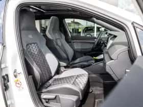 Volkswagen Golf (2024) thumbnail 18