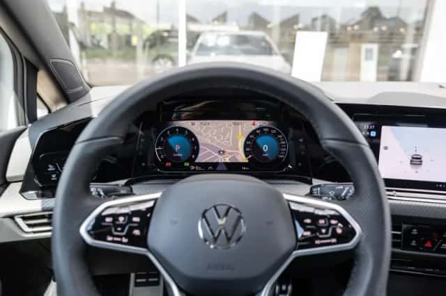 Volkswagen Golf (2024) thumbnail 21