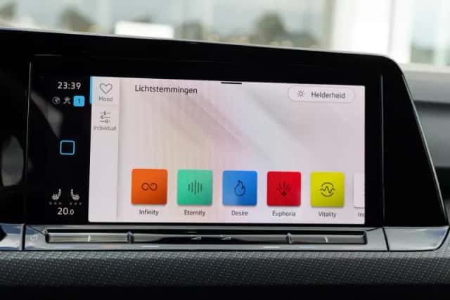 Volkswagen Golf (2024) thumbnail 33