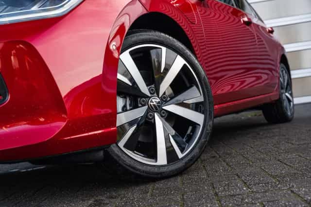 Volkswagen Golf (2026) thumbnail 11
