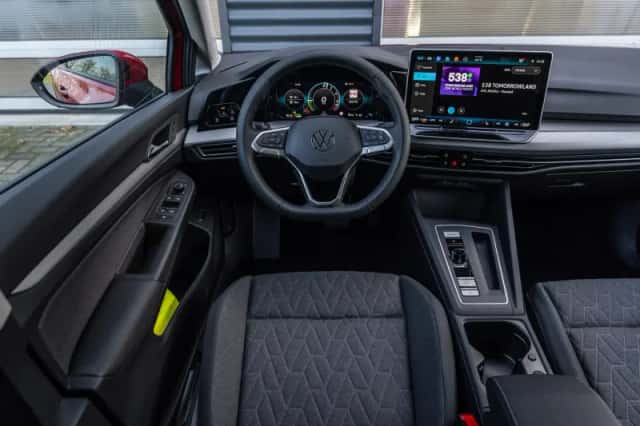 Volkswagen Golf (2026) thumbnail 23