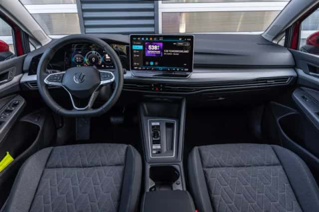 Volkswagen Golf (2026) thumbnail 5