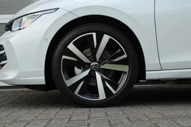 Volkswagen Golf (2025) thumbnail 14