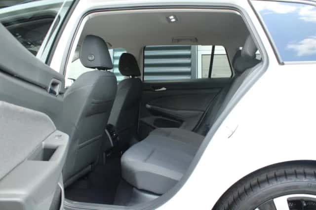 Volkswagen Golf (2025) thumbnail 19