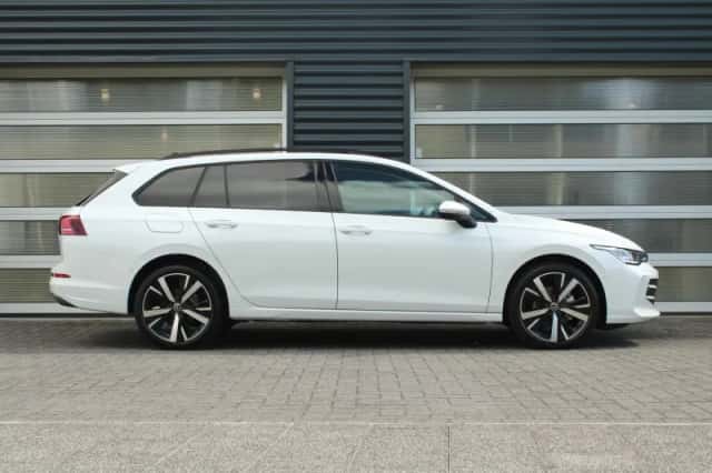 Volkswagen Golf (2025) thumbnail 3