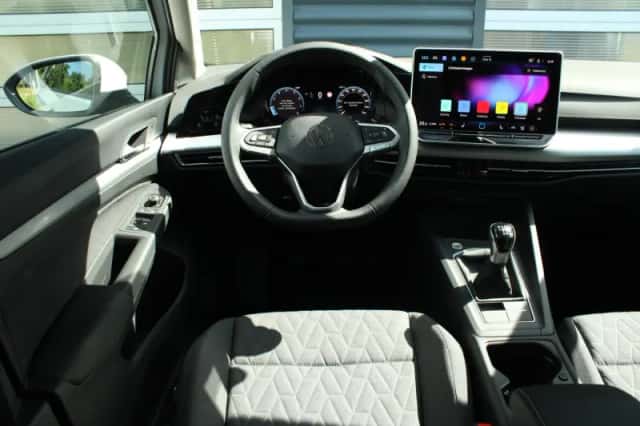 Volkswagen Golf (2025) thumbnail 21