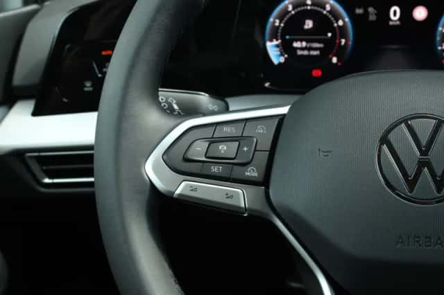 Volkswagen Golf (2025) thumbnail 24