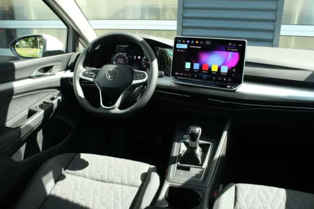 Volkswagen Golf (2025) thumbnail 36
