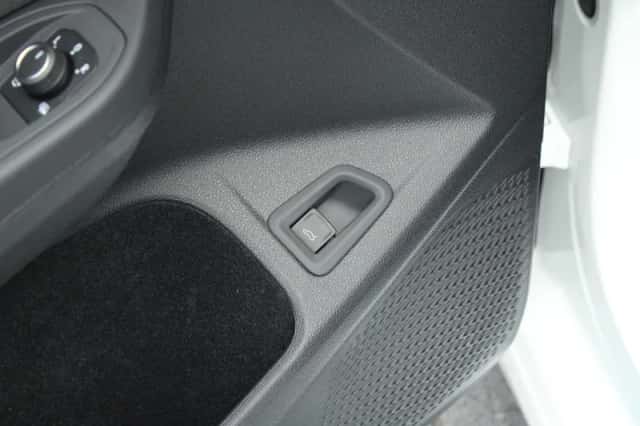 Volkswagen Golf (2025) thumbnail 38