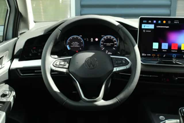 Volkswagen Golf (2025) thumbnail 40