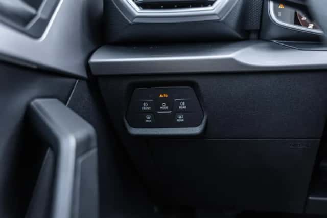 SEAT Leon (2026) thumbnail 30