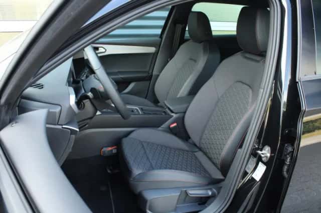 SEAT Leon Sportstourer (2025) thumbnail 4