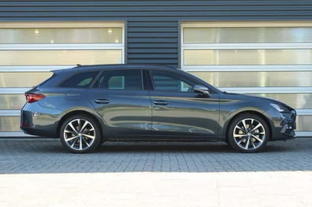 SEAT Leon Sportstourer (2025) thumbnail 3