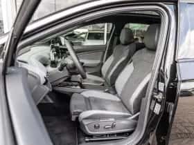 Volkswagen ID.5 (2025) thumbnail 4
