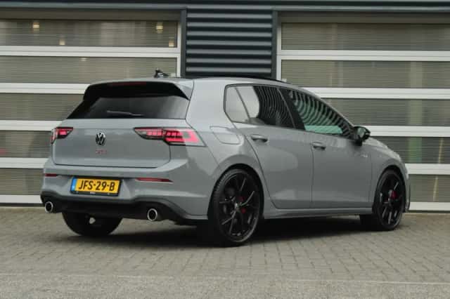 Volkswagen Golf (2025) thumbnail 2