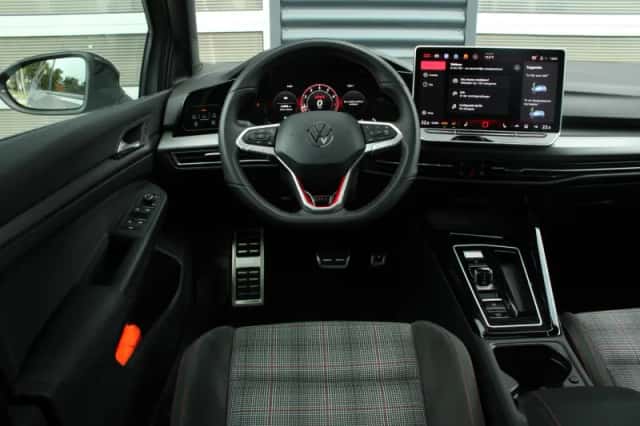 Volkswagen Golf (2025) thumbnail 19