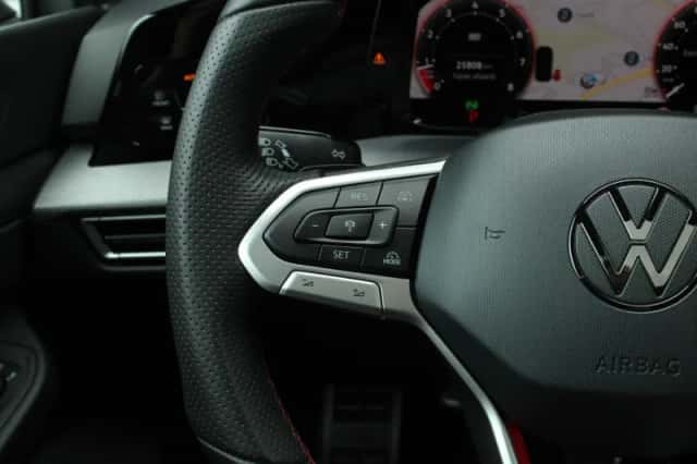 Volkswagen Golf (2025) thumbnail 24