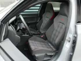 Volkswagen Golf (2025) thumbnail 4