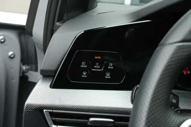 Volkswagen Golf (2025) thumbnail 40