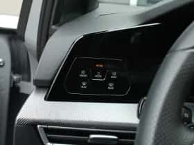 Volkswagen Golf (2025) thumbnail 40
