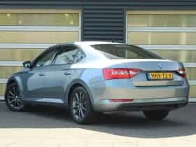 Škoda Superb (2019) thumbnail 11