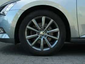 Škoda Superb (2019) thumbnail 13
