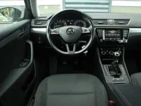 Škoda Superb (2019) thumbnail 19