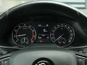 Škoda Superb (2019) thumbnail 20