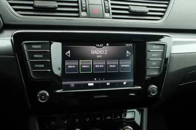 Škoda Superb (2019) thumbnail 23
