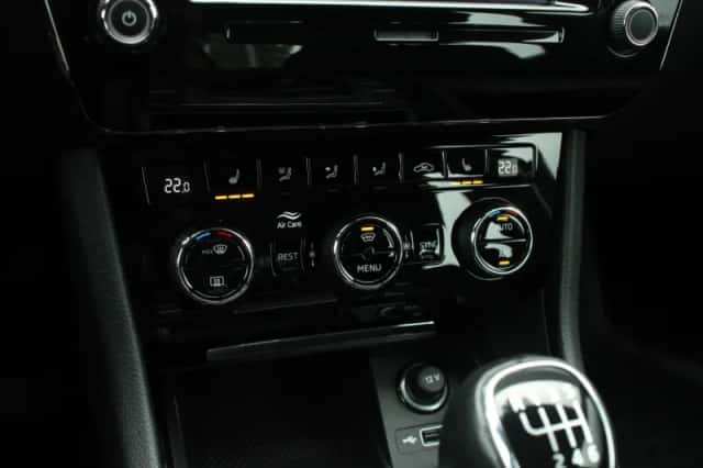 Škoda Superb (2019) thumbnail 25