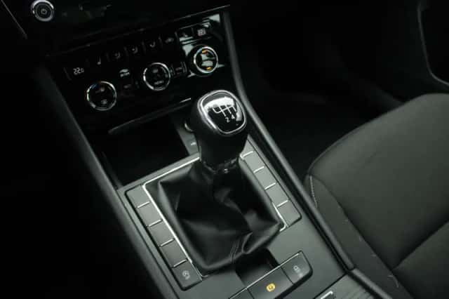Škoda Superb (2019) thumbnail 28