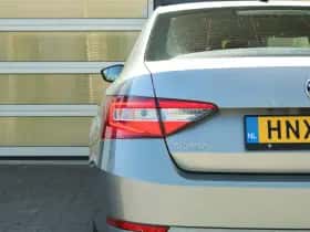 Škoda Superb (2019) thumbnail 10