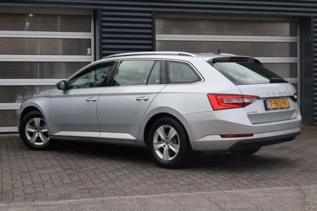 Škoda Superb (2023) thumbnail 12