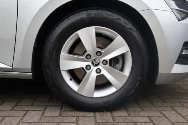 Škoda Superb (2023) thumbnail 14