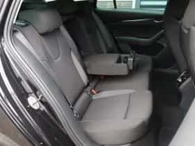 Škoda Octavia (2023) thumbnail 16