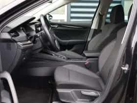 Škoda Octavia (2023) thumbnail 19
