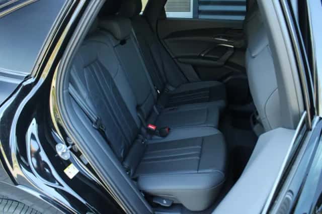 Audi Q5 (2026) thumbnail 35