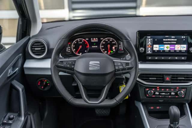 SEAT Arona (2025) thumbnail 37
