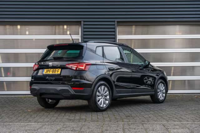 SEAT Arona (2025) thumbnail 2