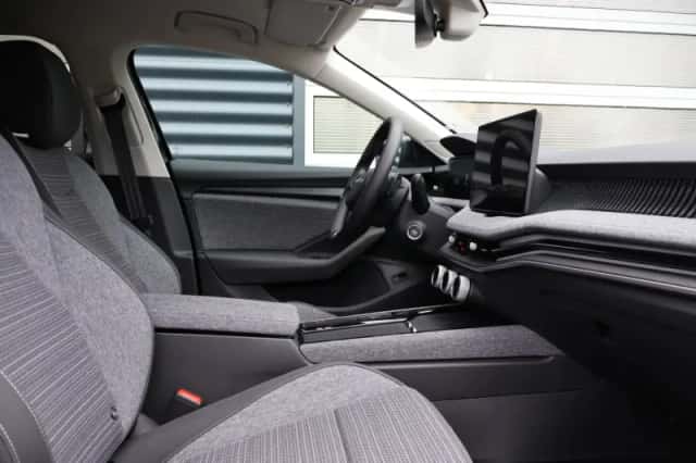 Škoda Superb (2025) thumbnail 14